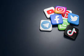 How Social Media is Impacting High School Students